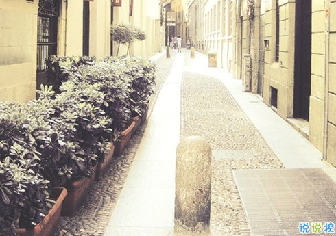 朋友圈個(gè)性說(shuō)說(shuō)2019最火爆的帶圖片 對(duì)我好的人請(qǐng)放心不會(huì)把你弄丟的2