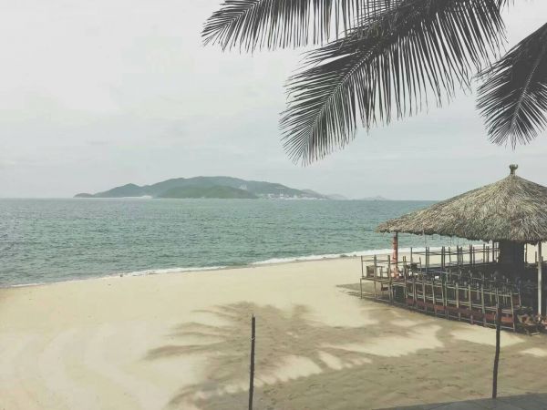 愛情中感到心累的說說 歲月都累了我不想等你了1