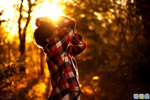 關(guān)于愛情中的失望和難受的說說帶圖片 失望攢夠了我自然會(huì)走7