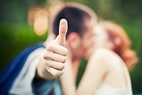 關于夏天的唯美文藝說說帶圖片 夏有彤云蔚然成風11