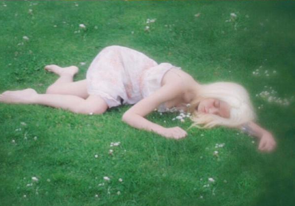 愛情中的甜蜜小句子 喜歡一個(gè)人的文藝小清新說說帶圖片12