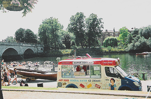 超唯美文藝的說說帶圖片 你看沒看見我都盛開風(fēng)來不來芬芳都在1