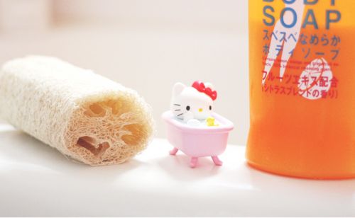 浪漫甜蜜唯美的愛(ài)情小句子帶圖片 世間萬(wàn)物皆不如你眉眼動(dòng)人10