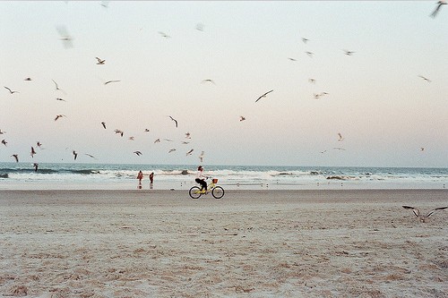 適合一個(gè)人深夜思考人生的哲理句子 很精辟且有內(nèi)涵的句子1