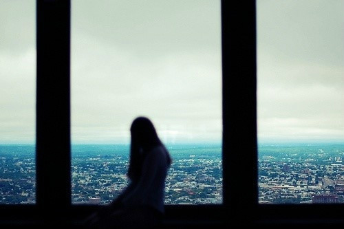 唯美簡單的治愈系說說帶圖片 山月孤寂只是未見我1