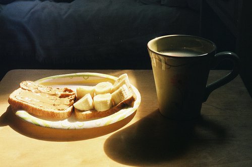 深夜里一個(gè)人心痛的傷感說說帶圖片 你們九九我八十一難15