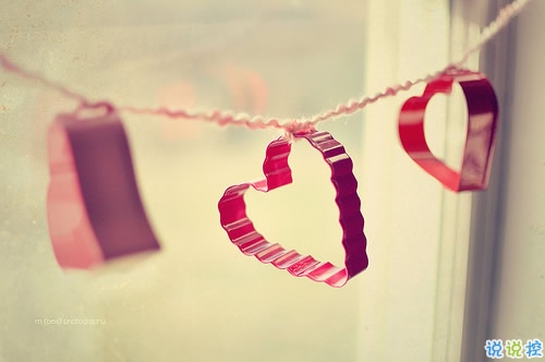 內(nèi)心真的很難過的傷感句子 對(duì)愛情難以釋懷無法忘記走不出來2