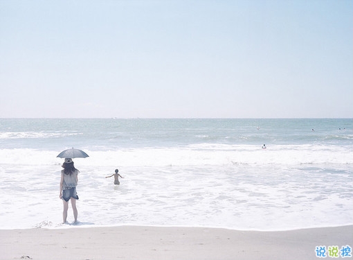 關(guān)于愛情中的失望和難受的說說帶圖片 失望攢夠了我自然會(huì)走12