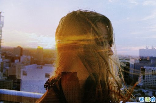 qq空間英文勵(lì)志說說帶圖片 失落時(shí)候必聽的一些話15