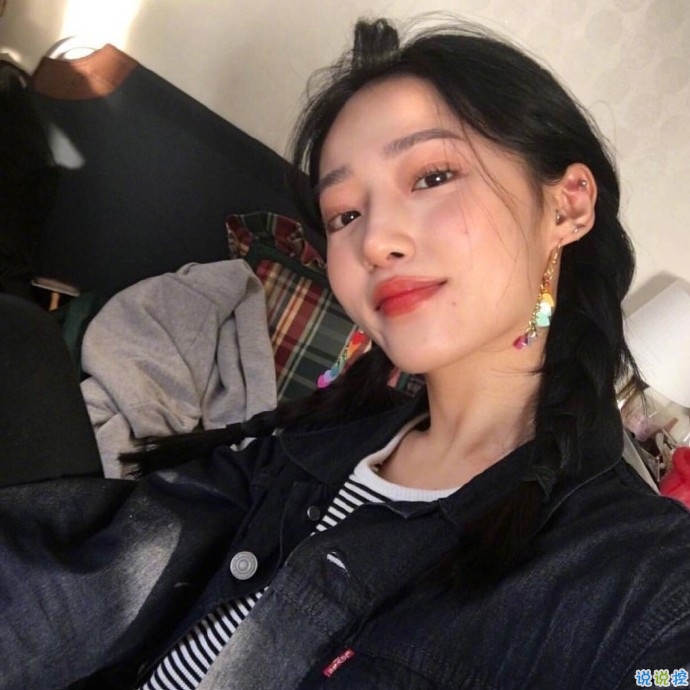 文字控說說短句圖片精選：還是很想跑很遠(yuǎn)的路，去看一個(gè)很愛的人11