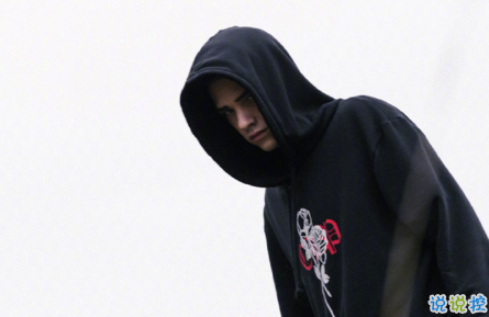 qq空間郁悶說說配圖傷感:有時(shí)自己也捉摸不透自己14