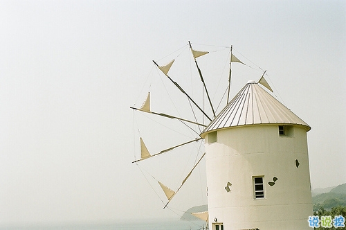 很特別的微信說說帶圖片獨一無二 15條值得收藏的經(jīng)典句子4