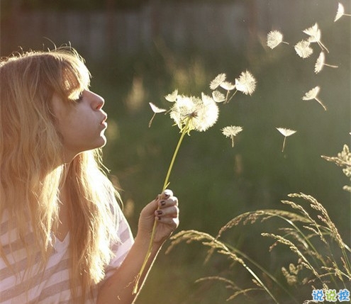 關(guān)于愛情簡(jiǎn)單又有道理的句子配圖 愛情是一個(gè)人的天荒地老12