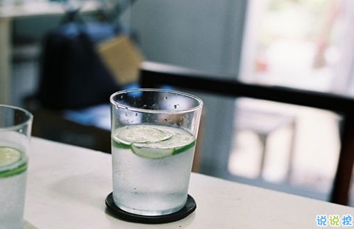 一個人獨處時候的孤獨是什么感覺呢？4