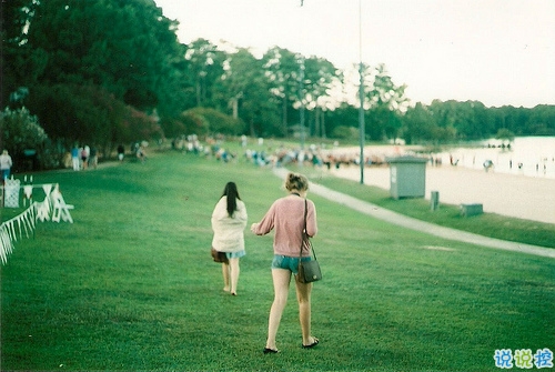 對(duì)愛一往情深的經(jīng)典說(shuō)說(shuō)帶圖片 文藝愛情小短句表達(dá)愛意1