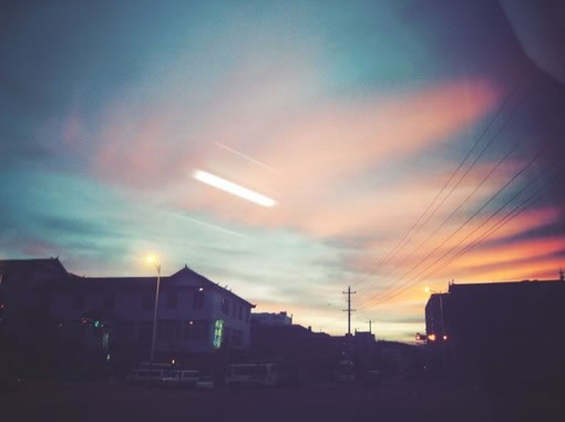 關(guān)于愛情的有些傷感難過(guò)的說(shuō)說(shuō)帶圖片 遇你之后步步都難走7