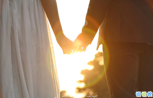 2018流行說說配圖：今天是一個(gè)好天氣，我希望你們都能遇上你們所愛的人。8