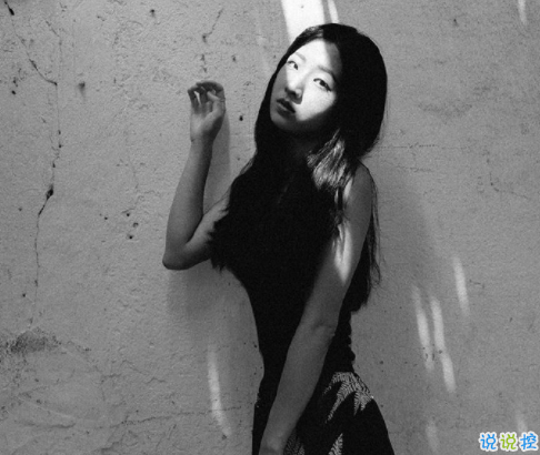 傷感憂郁心情說說帶圖片2018 原諒我一生愛憎分明不討巧1