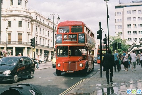 朋友圈個(gè)性說(shuō)說(shuō)2019最火爆的帶圖片 對(duì)我好的人請(qǐng)放心不會(huì)把你弄丟的5