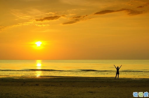 讓人撕心裂肺的唯美說(shuō)說(shuō)配圖 愛(ài)令人窒息的句子大全帶圖片11