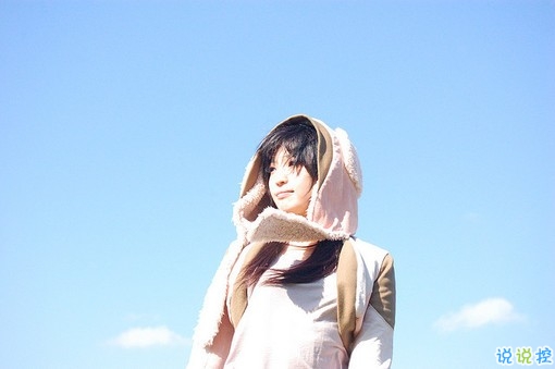 讀起來(lái)讓人心痛的情感句子帶圖片 最痛苦的不是不曾擁有而是差一點(diǎn)就可以。11