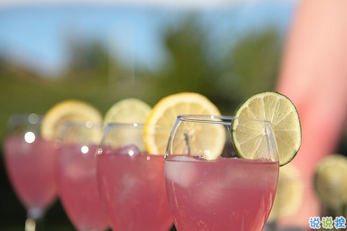 女生治愈系說(shuō)說(shuō)簡(jiǎn)短好聽(tīng)?zhēng)D片 可以幫你療傷的愛(ài)情說(shuō)說(shuō)12