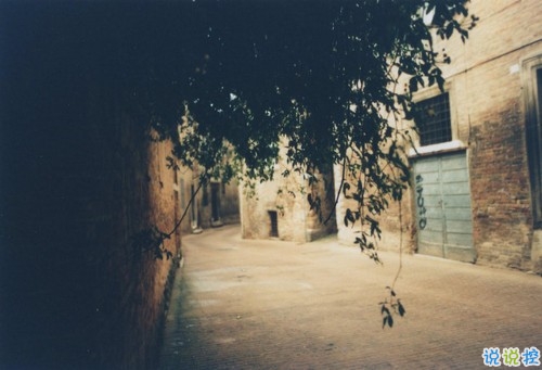 30句傷感愛(ài)情說(shuō)說(shuō)失戀分手后可以發(fā)的說(shuō)說(shuō) 很經(jīng)典很難過(guò)的傷感說(shuō)說(shuō)大全1