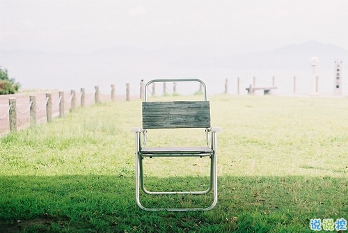 有些傷感的關(guān)于人生和成長(zhǎng)的說說帶圖片 生活的本質(zhì)就是離別12