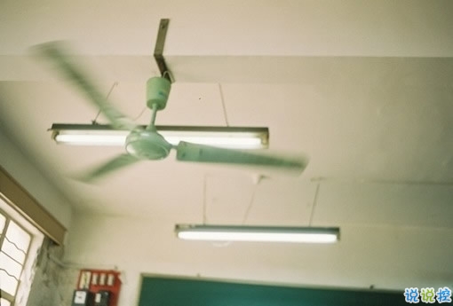 qq說(shuō)說(shuō)傷感女生帶絕情配圖 是真的感到心好累說(shuō)說(shuō)帶圖片11