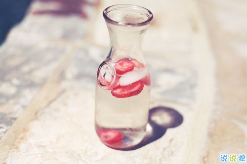 qq個(gè)性說(shuō)說(shuō)帶圖片有點(diǎn)憂傷 晚安無(wú)奈傷感說(shuō)說(shuō)1