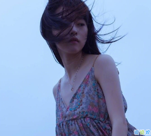 微博說(shuō)說(shuō)說(shuō)到心坎上帶圖片 總有這么一個(gè)人會(huì)讓你毫無(wú)原因地笑起來(lái) ?4