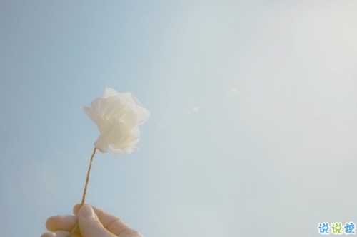 2019微信晚安說(shuō)說(shuō)經(jīng)典大全 送給自己的晚安說(shuō)說(shuō)有哲理1