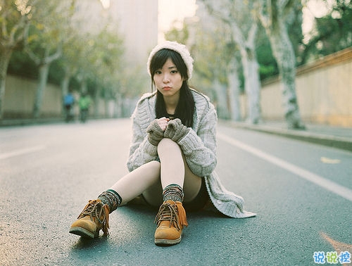 慢慢一個人收起心酸學(xué)會堅強(qiáng)的傷感說說 心痛也要一個人走的傷感說說2