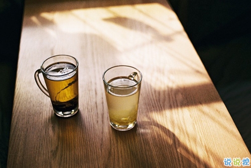 深夜孤獨(dú)的傷感說說帶圖片 莫名就感覺到傷感難過的說說14