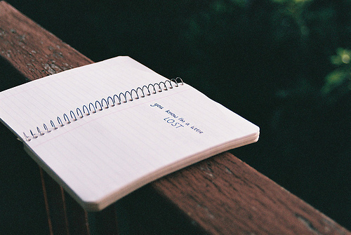 適合深夜心情不好孤獨寂寞時候發(fā)的圖片說說 喜歡你是一場漫長的失戀 ?10