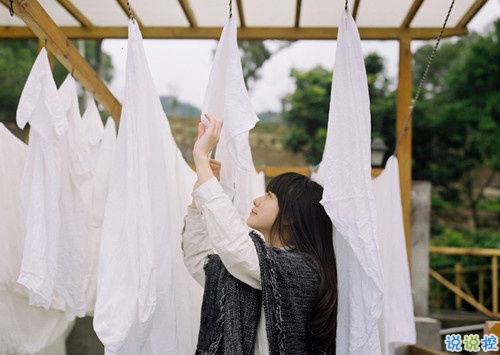 心碎到不敢流淚的傷感說(shuō)說(shuō)帶圖片 特別難過(guò)想哭的傷感說(shuō)說(shuō)20186