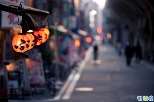 2019朋友圈個(gè)性說(shuō)說(shuō)哲理大全 這個(gè)世界沒(méi)有不帶傷的人1