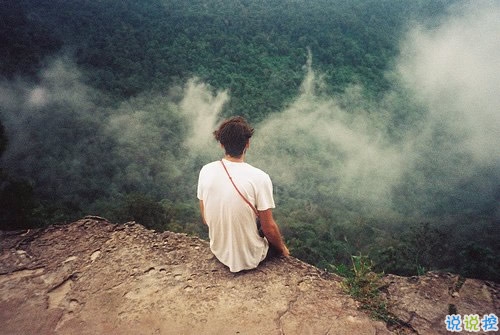 愛錯(cuò)了人換來一身傷痕的說說大全 親身經(jīng)歷愛情得到的經(jīng)典傷感說說6