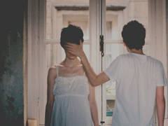 朋友圈關(guān)于生活很現(xiàn)實(shí)的心情短語(yǔ)個(gè)性說(shuō)說(shuō) 2018很現(xiàn)實(shí)的生活說(shuō)說(shuō)發(fā)朋友圈