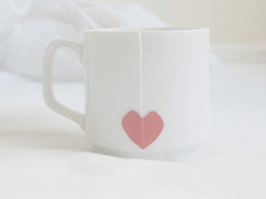 27句經(jīng)典說說精選觸動(dòng)心弦 抱那么多希望還不如用力抱抱自己