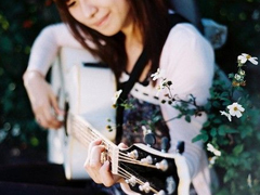 兩個人感情中的甜蜜心酸往事 關于愛情的說說