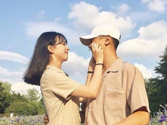 愛情中的甜蜜小句子 適合情侶發(fā)的甜蜜溫暖說說