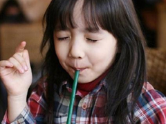 安慰自己的逗比說說最新版：我胖是因?yàn)樘嗍卤镌谛睦锊缓檬? data-gY8r=