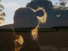 治愈系個(gè)性唯美說(shuō)說(shuō)帶圖片 2018朋友圈很火的唯美文藝說(shuō)說(shuō)配圖