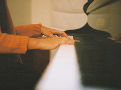 觸動(dòng)心靈經(jīng)典一句話說說帶圖片 字字觸動(dòng)心靈的唯美文藝說說