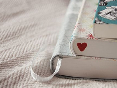 超唯美的文藝說(shuō)說(shuō)帶圖片 等到你已是上天對(duì)我最大的眷顧