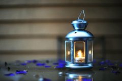 QQ說說帶圖片：你用隱身來躲避我，我用隱身來成全你