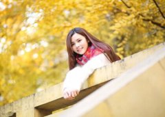 唯美說說帶圖片：后來(lái)我又遇見很多陰天，卻再不敢冒雨去見你一面