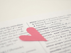 關(guān)于生活人生的超勵(lì)志圖片說說 幸福就是放大快樂幸運(yùn)就是熬過不幸