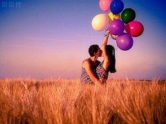 愛一個人的說說帶圖片：喜歡就是這樣，怕你知道，又怕你不知道